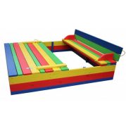 Пісочниця з кришкою кольорова