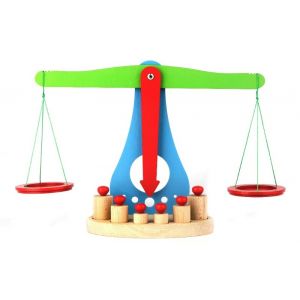 Весы учебные деревянные с гирями