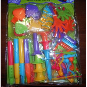 Набор свистков и дудочек