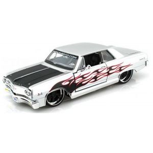 Автомодель 1:24 1965 Chevrolet Malibu SS