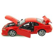 Автомодель 1:24 99 Mustang Cobra